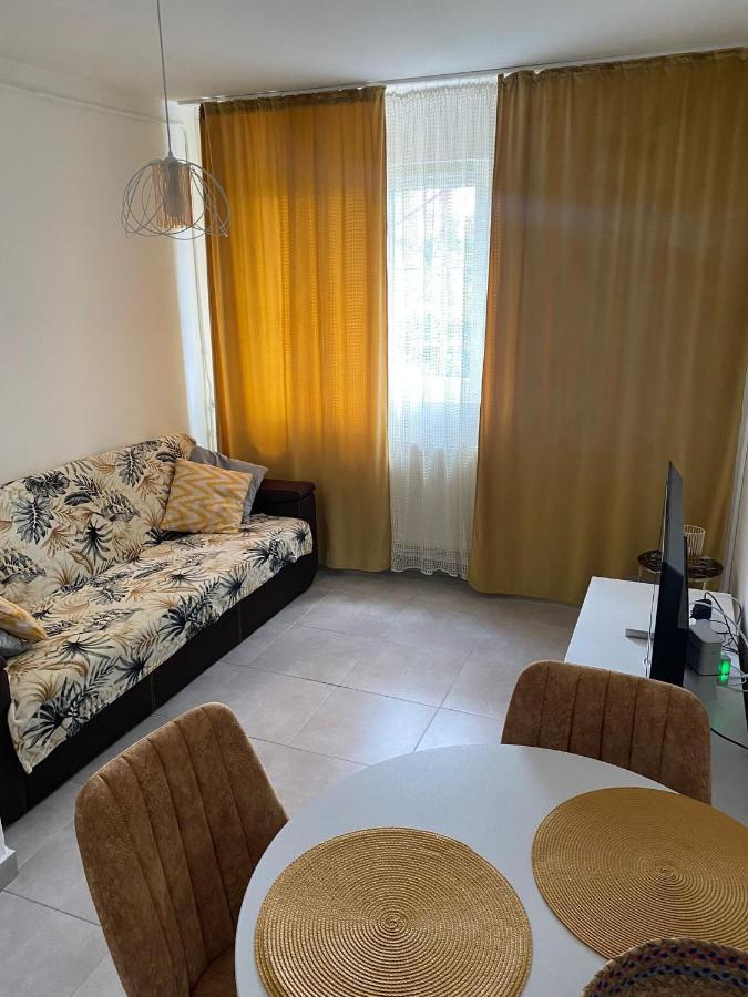 Sofi Apartment Central Бухарест Екстер'єр фото